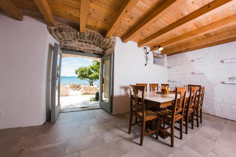 Stone Lady - Holiday Home Omiš Dış mekan fotoğraf
